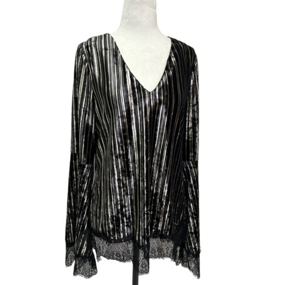 Miss Me Striped Black Velour Top Lace Trim Long Sleeve Size M